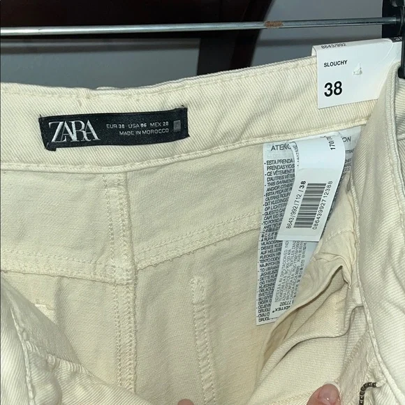 Zara Slouchy Jeans Black Label High Waist Pleated Cream Cropped - Size 6 NWT - Picture 10 of 12